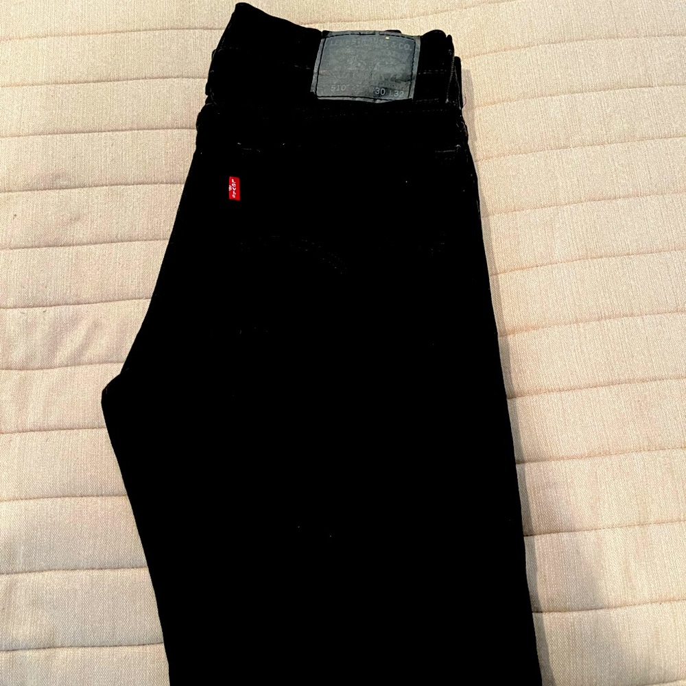 Mens black  510 LEVI jeans size 30x32 - only worn 1x .